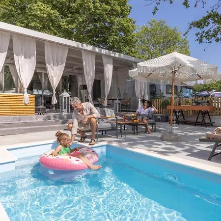Polidor Tatil parkı 4*